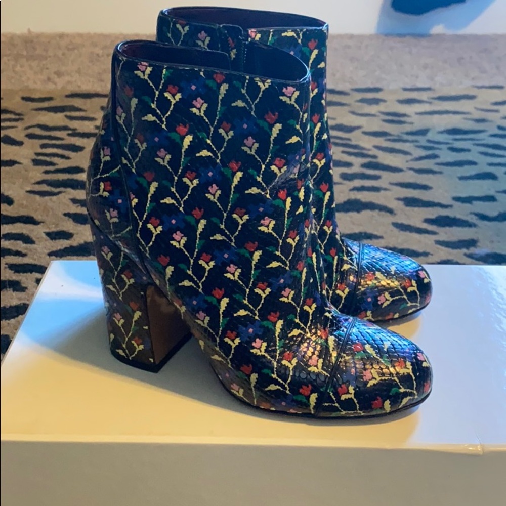 Marc Jacobs booties